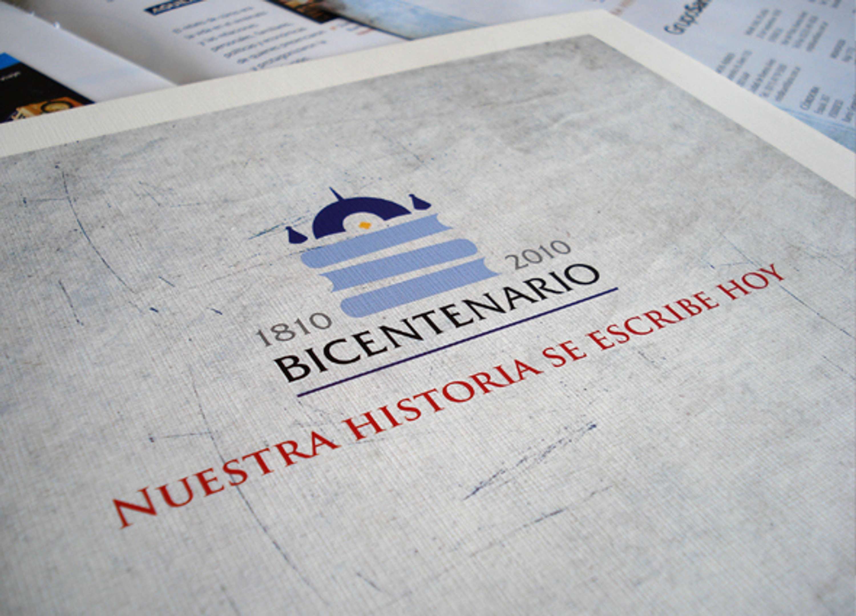 Bicentenario by Olifant Studio