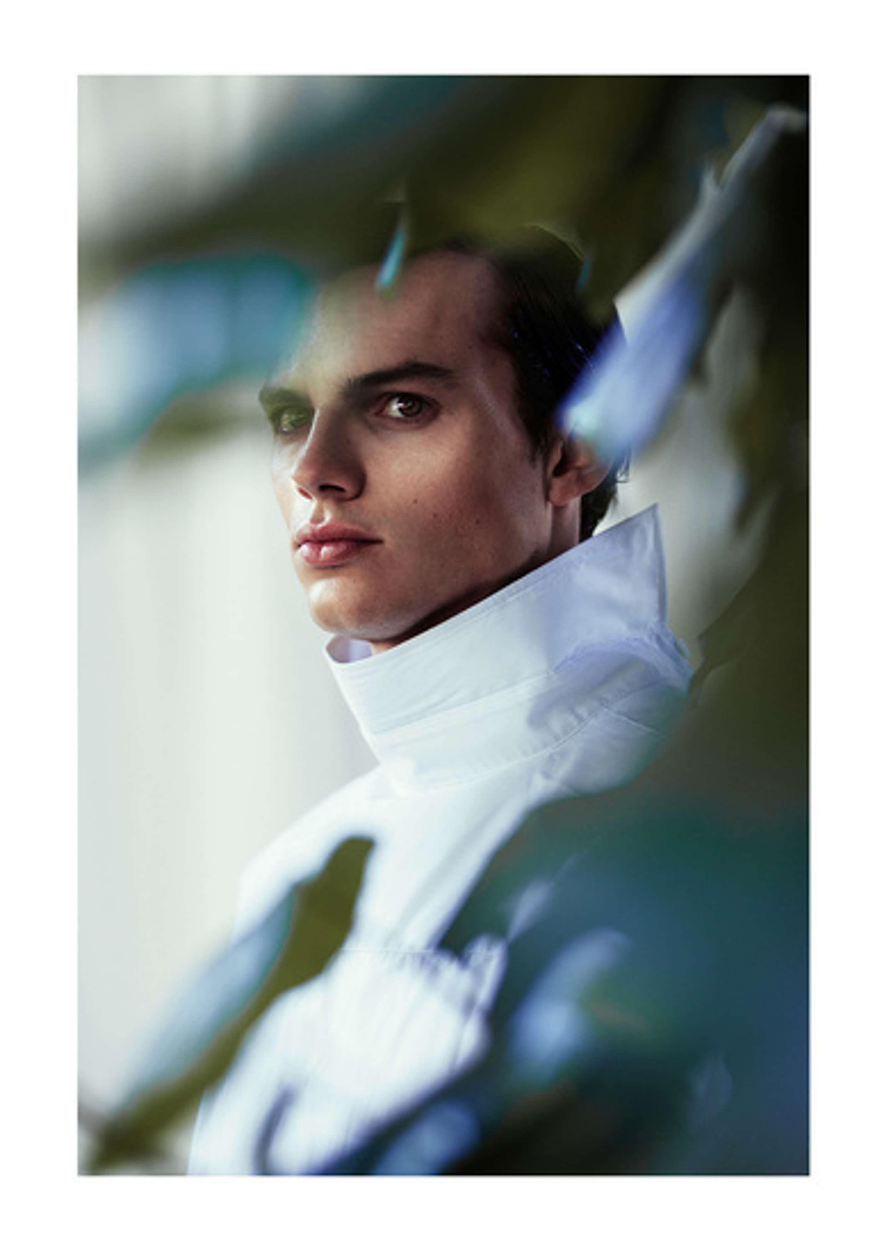 W by Eivind Hansen