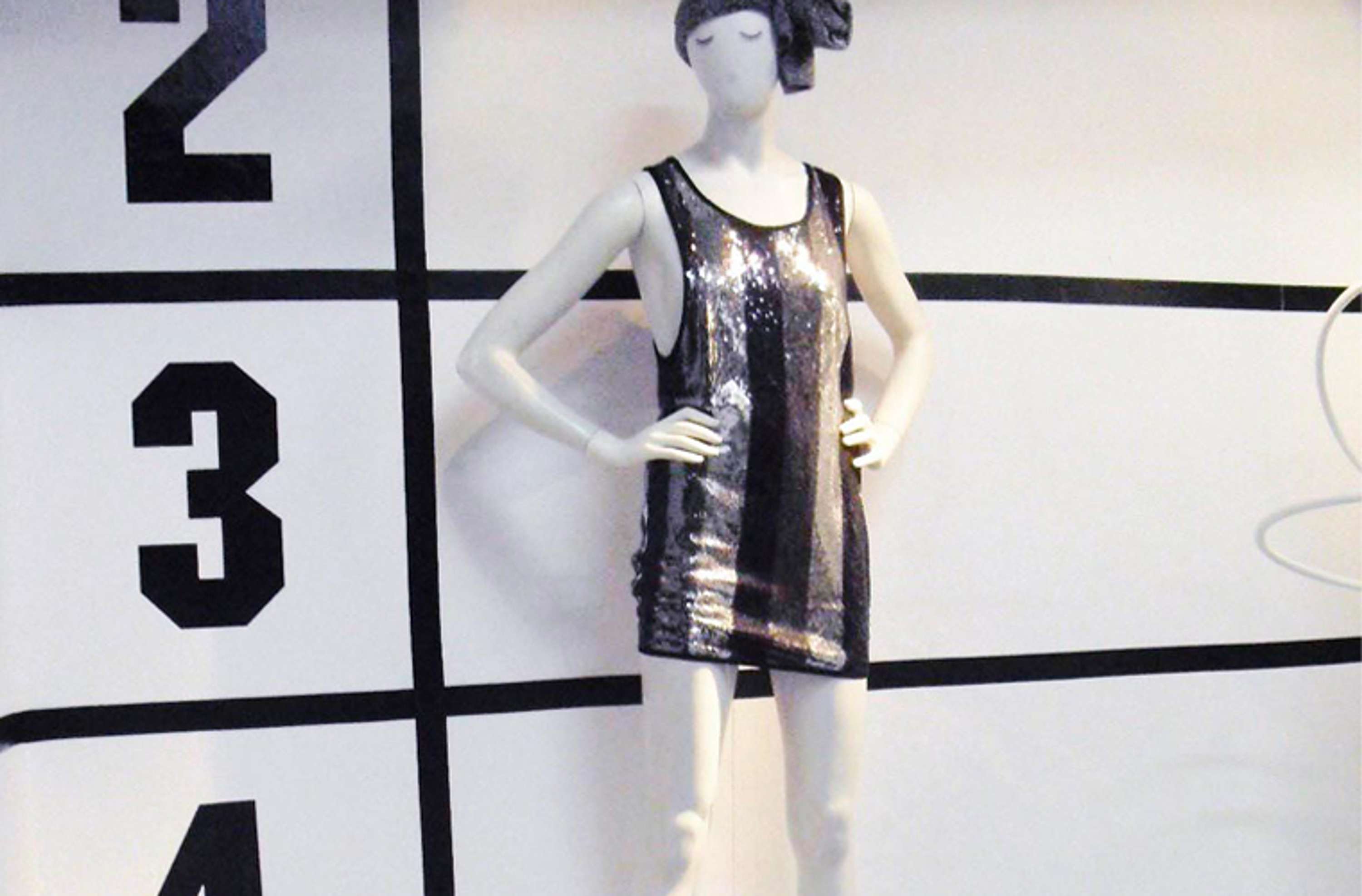 Ashish by mo-lo Freelance graphic art direction, visual merchandiser & window displays