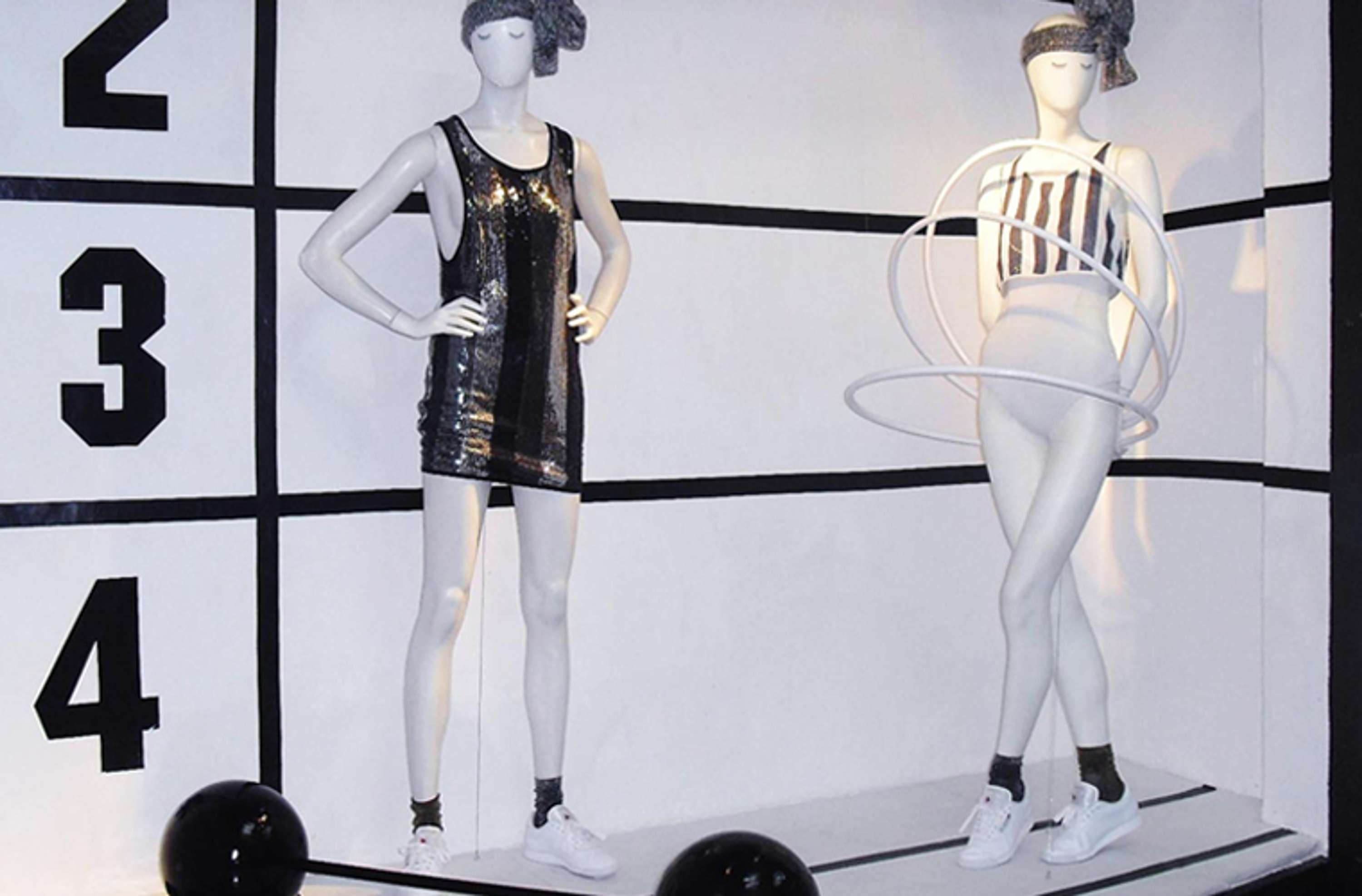 Ashish by mo-lo Freelance graphic art direction, visual merchandiser & window displays