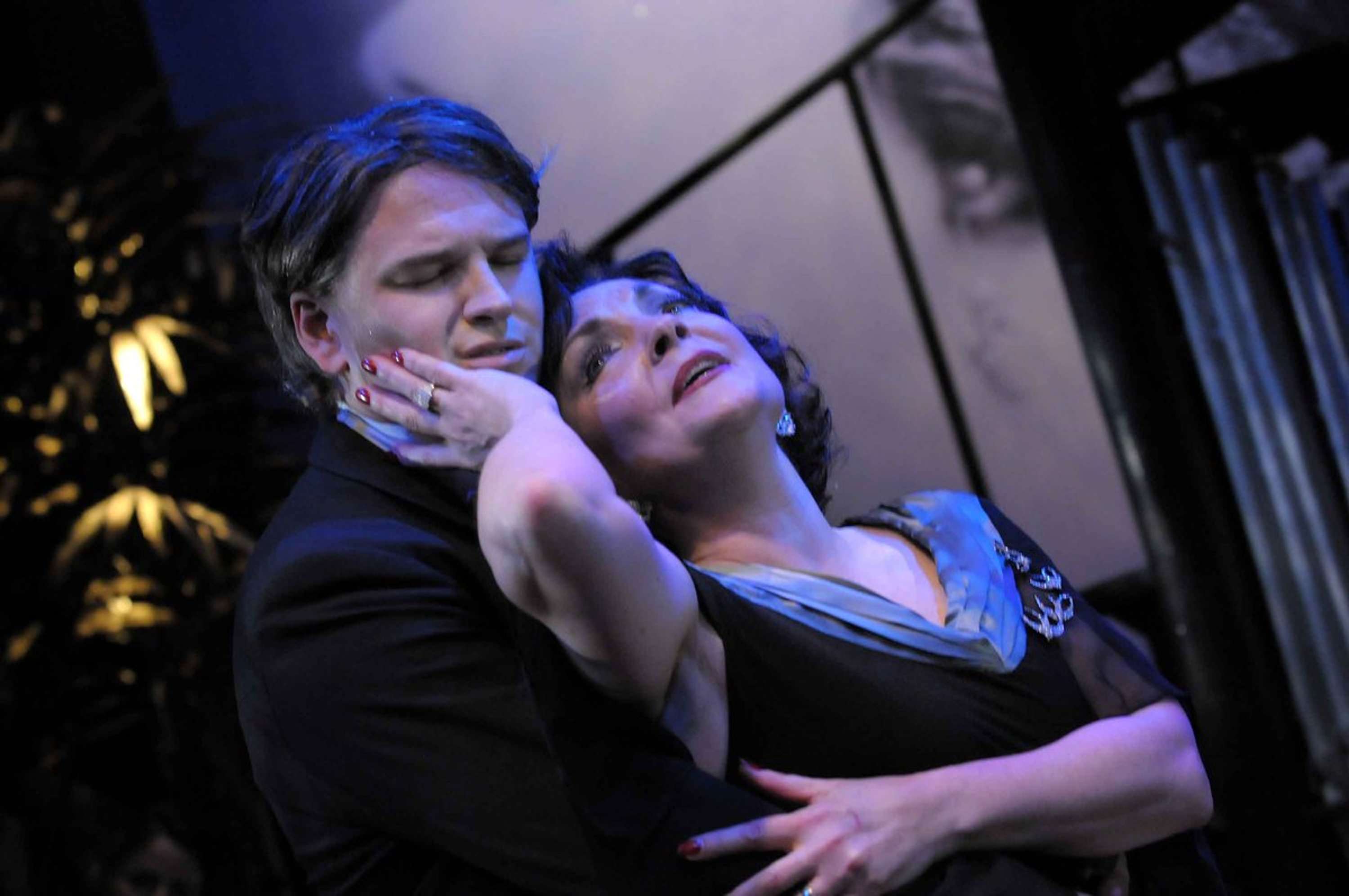 SUNSET BOULEVARD by The Really Useful Group