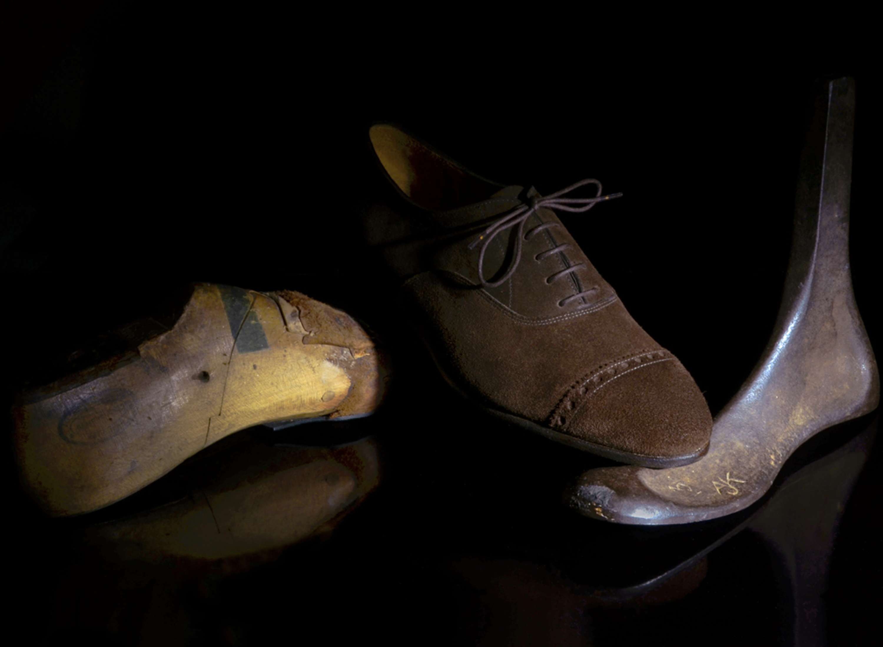 Allan Baudoin Bootmaker by Céleste Dudan