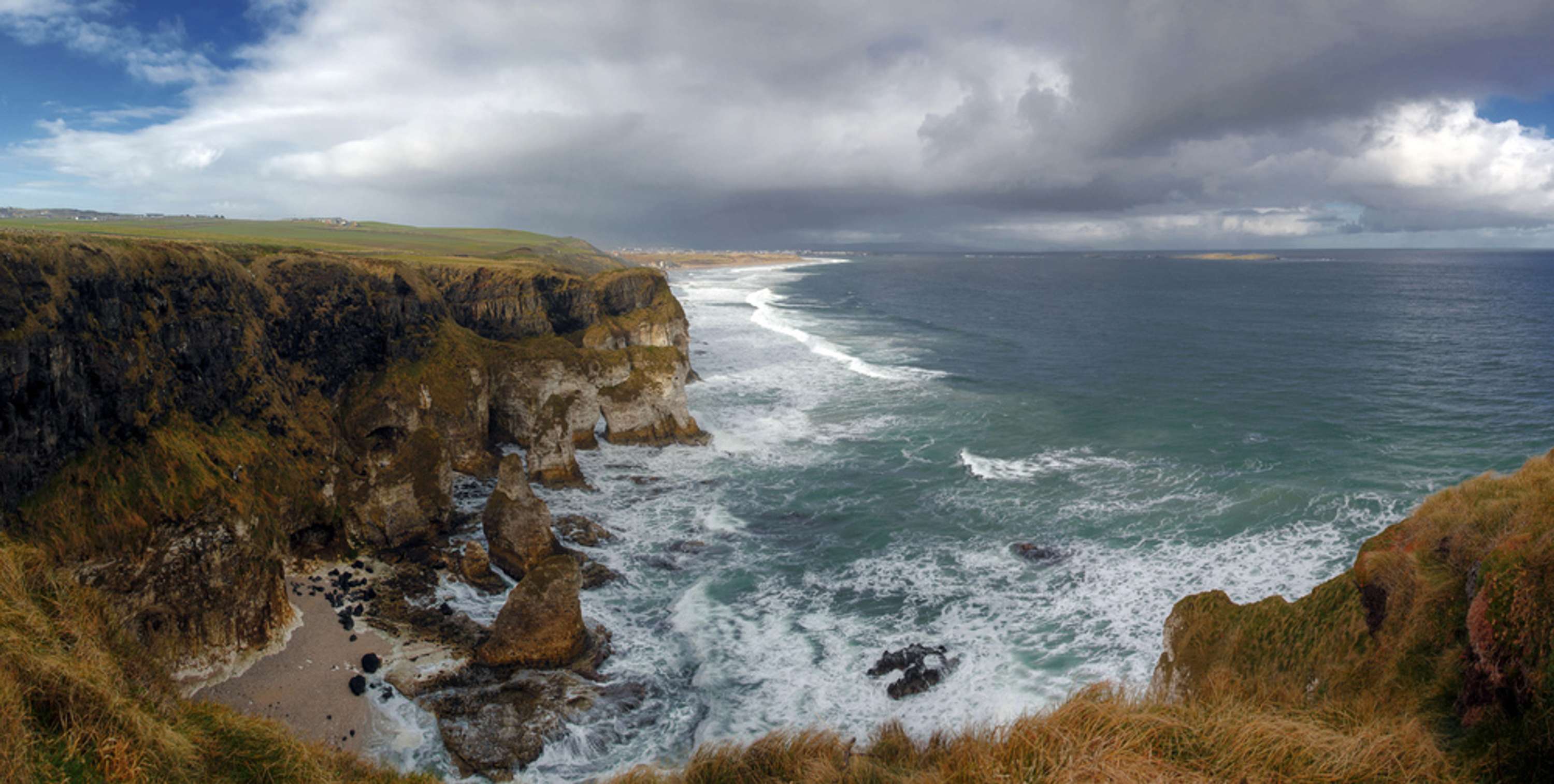 Coast by Przemek Czaicki