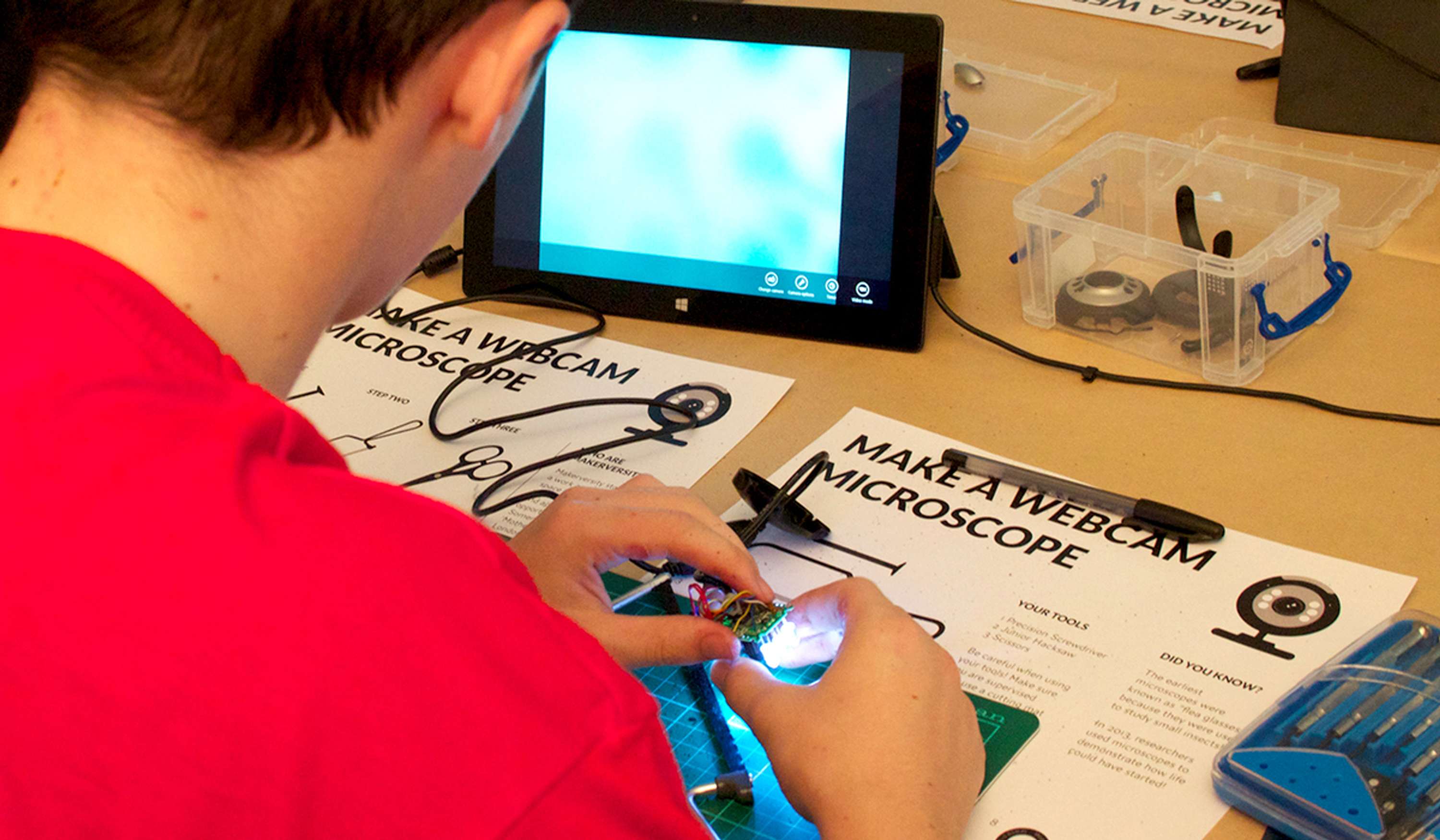 WE BELIEVE IN LEARNING THROUGH MAKING by Makerversity