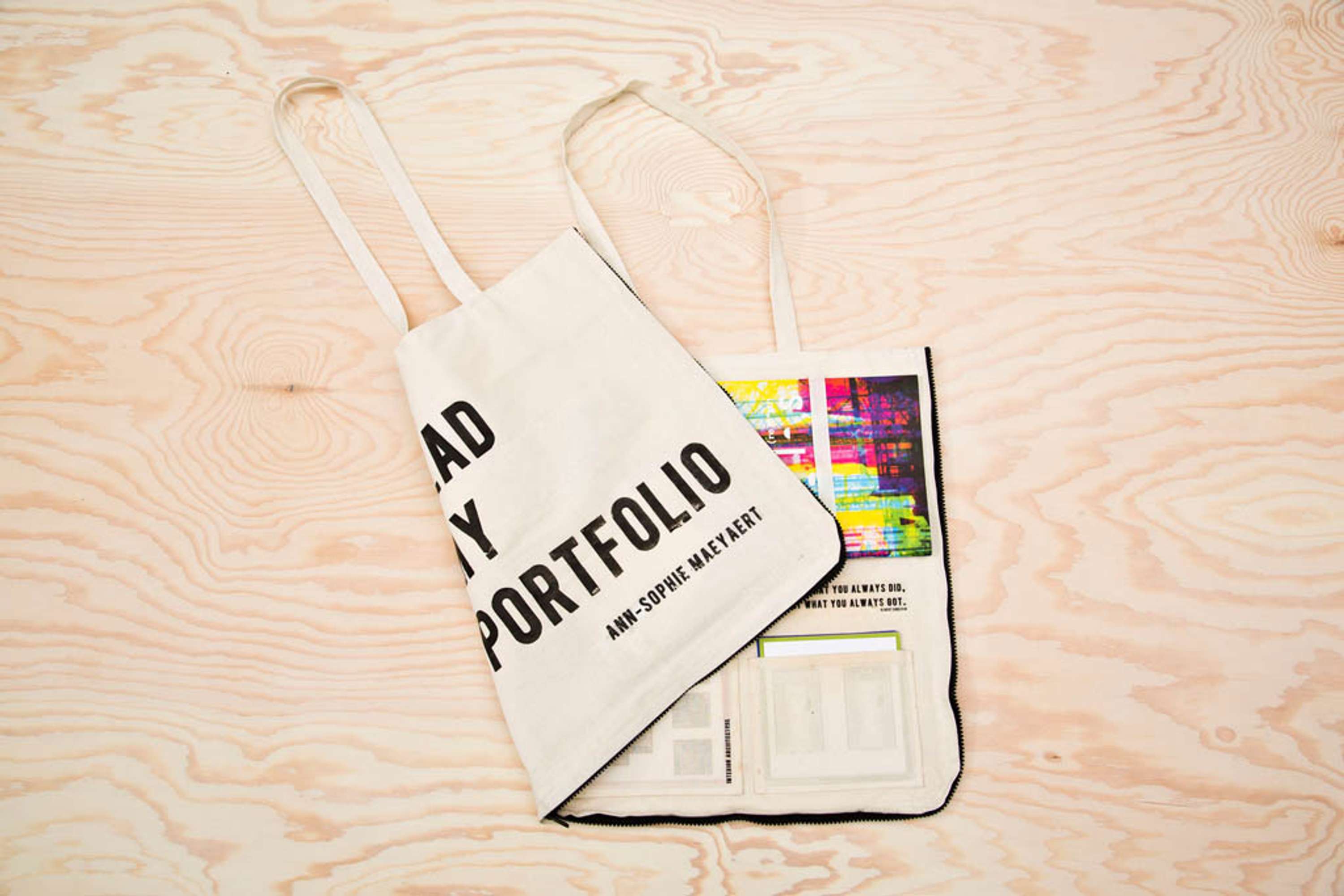 Read My Portfolio Bag by Ann-Sophie Maeyaert