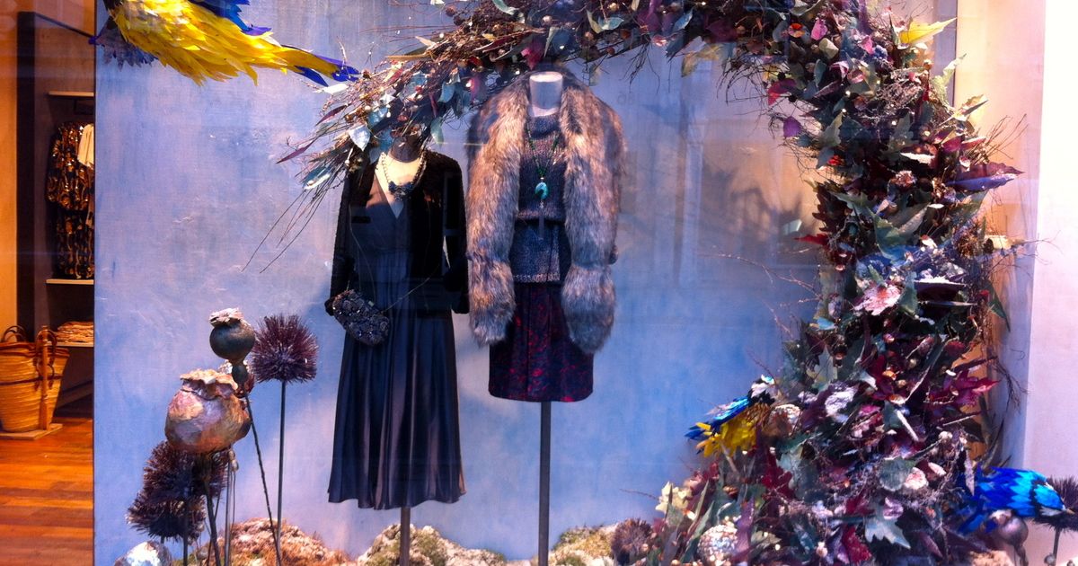 Anthropologie Christmas windows | The Dots