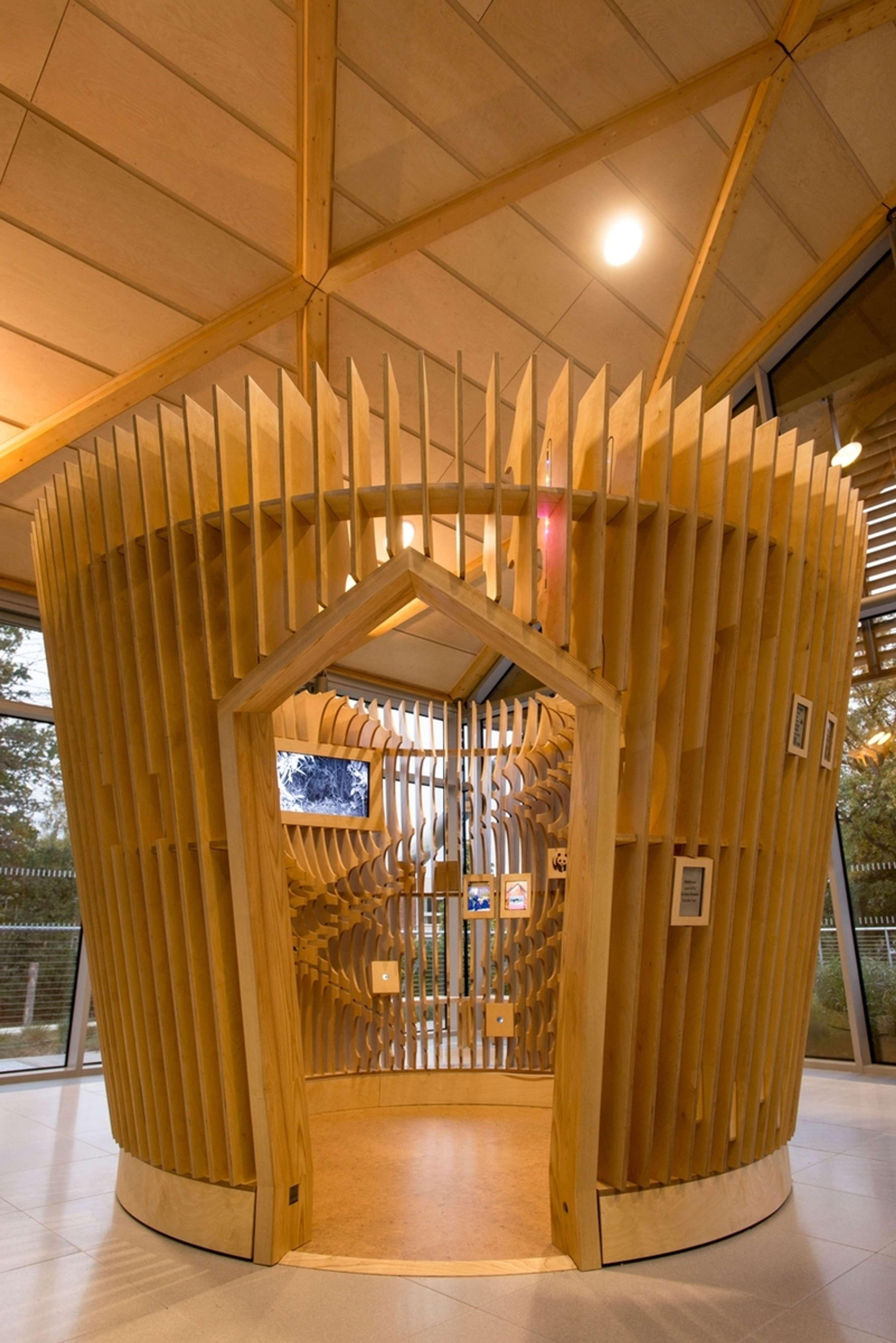 WWF Experience by Jason Bruges Studio