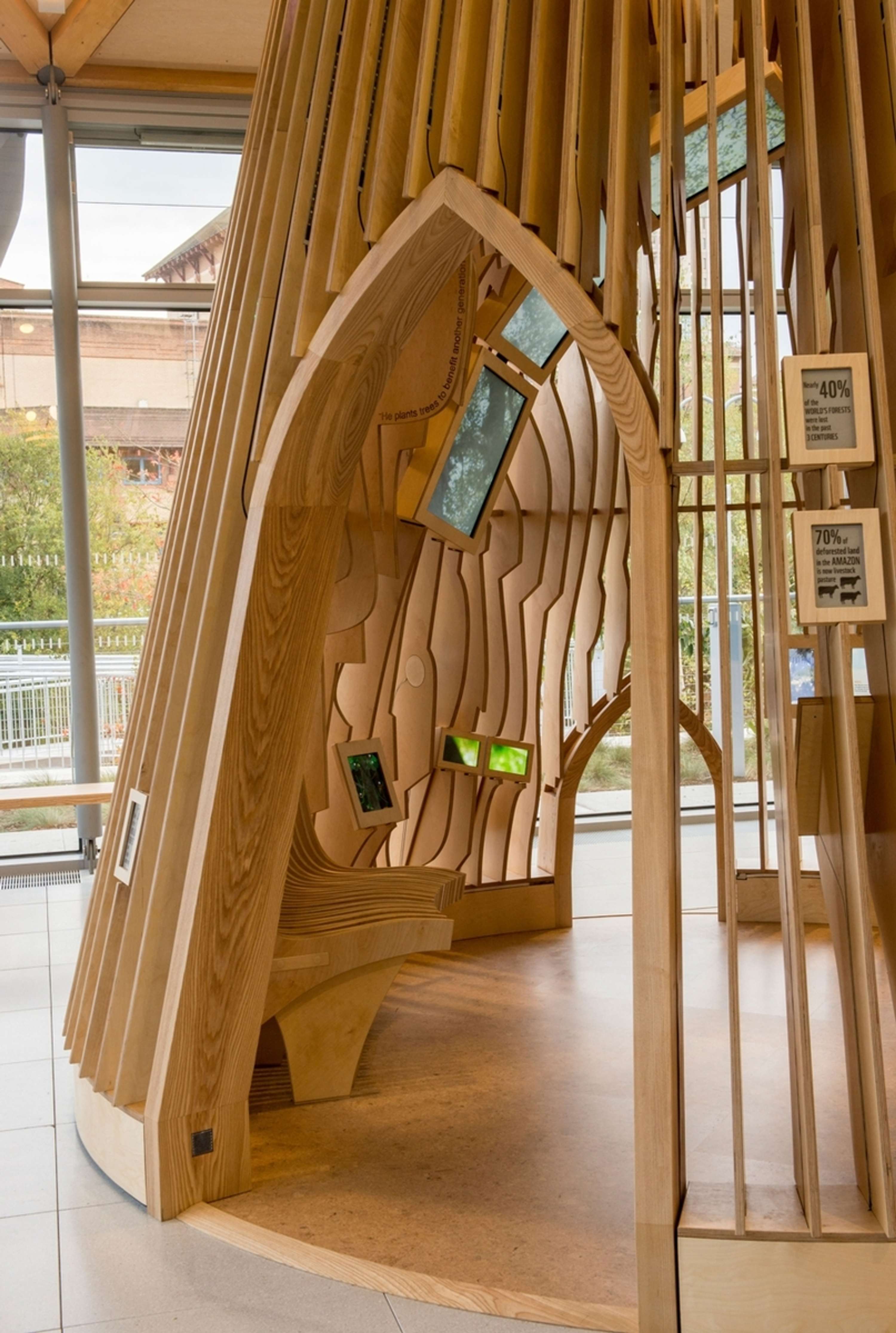 WWF Experience by Jason Bruges Studio