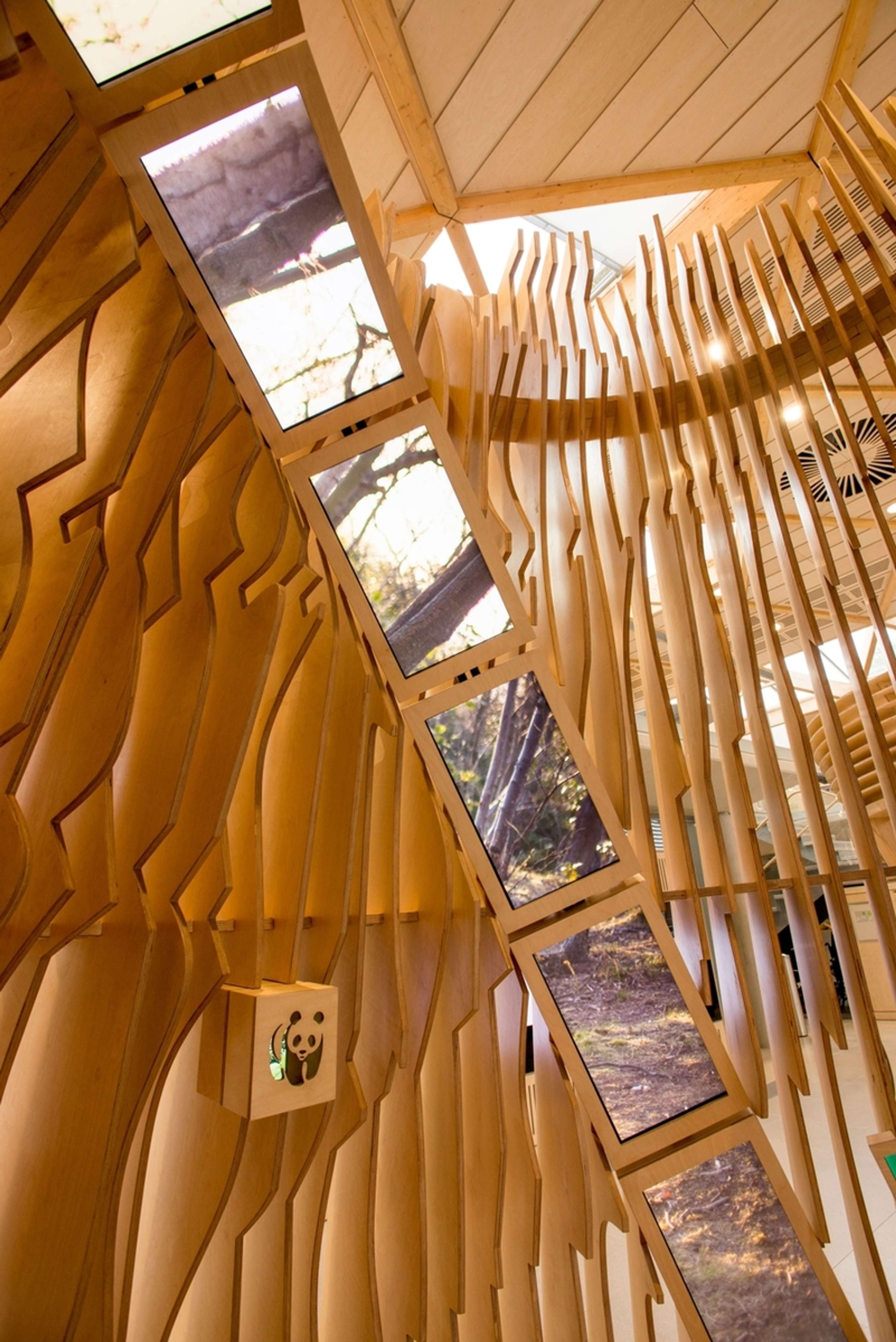 WWF Experience by Jason Bruges Studio