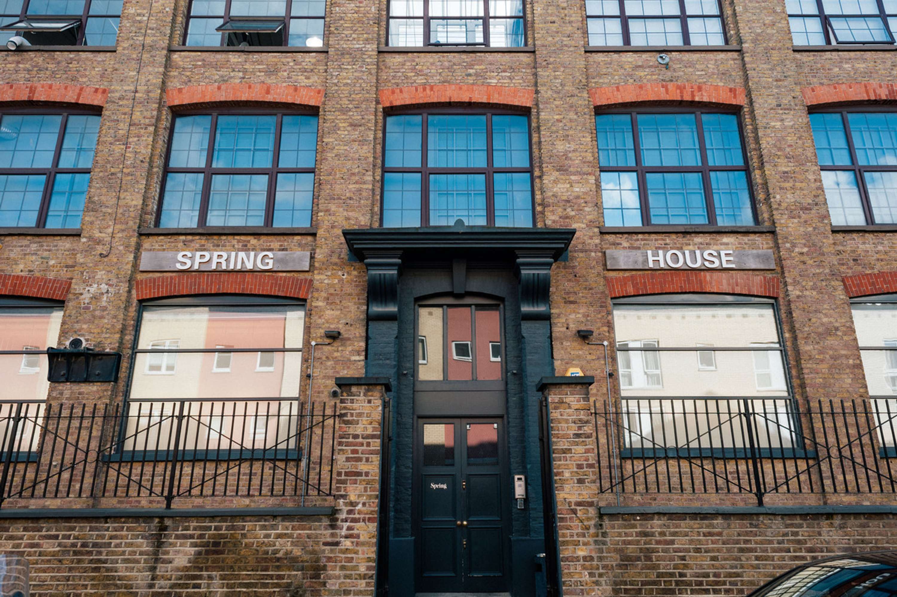 The Dots Portfolio Masterclass & Spring Studios by Pip Jamieson