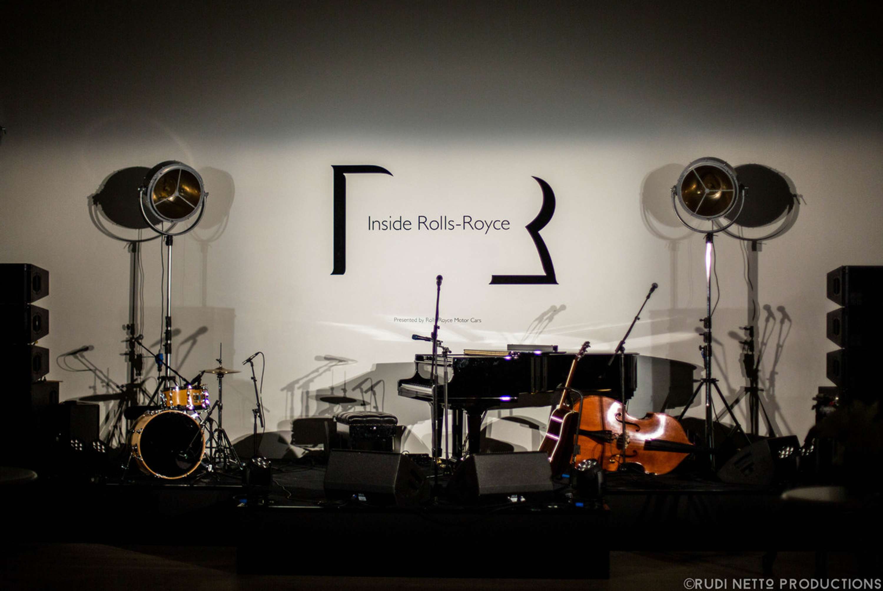 Saatchi Gallery by Rodolfo Netto