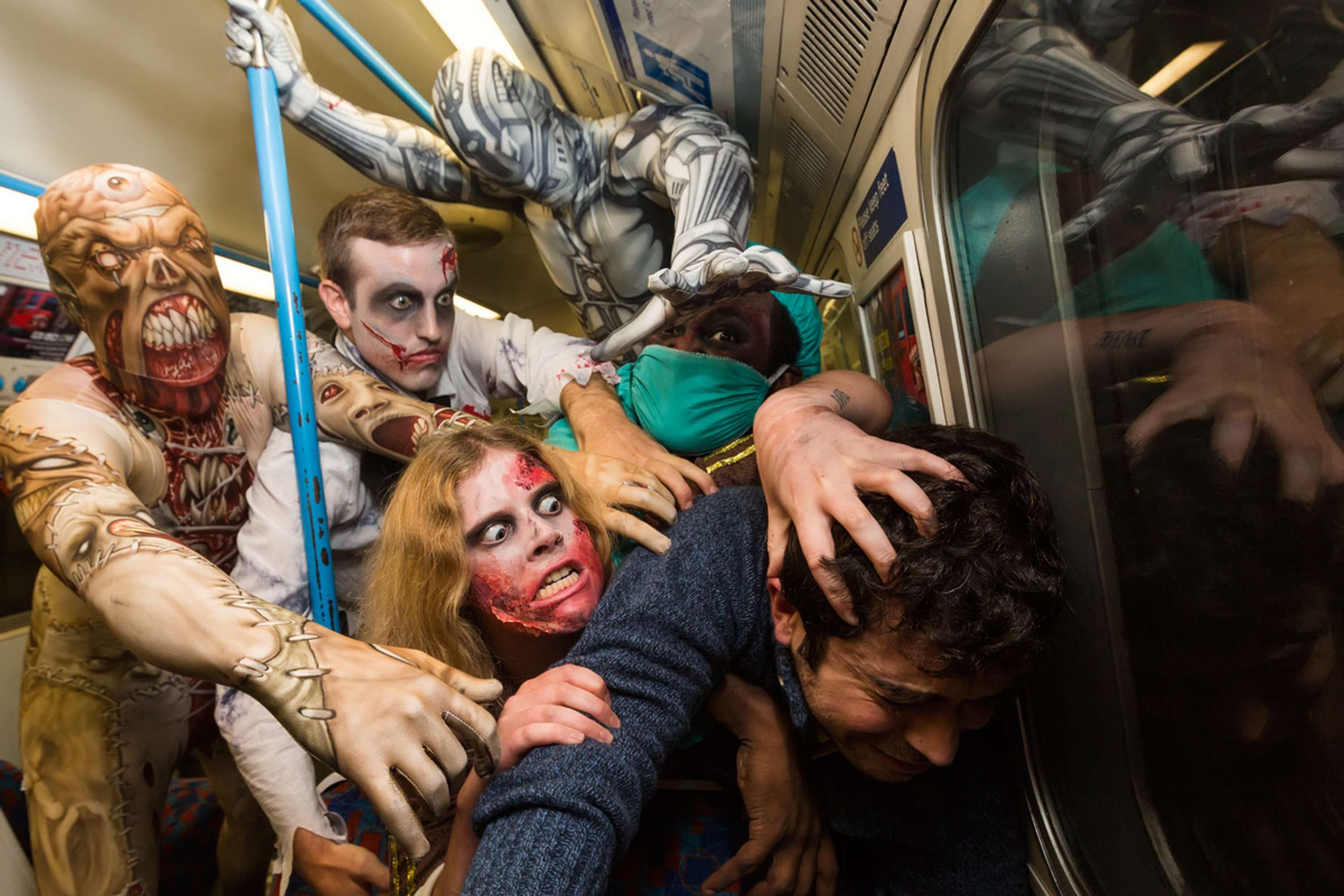 MORPHSUITS #FRIGHTMOB by Manifest